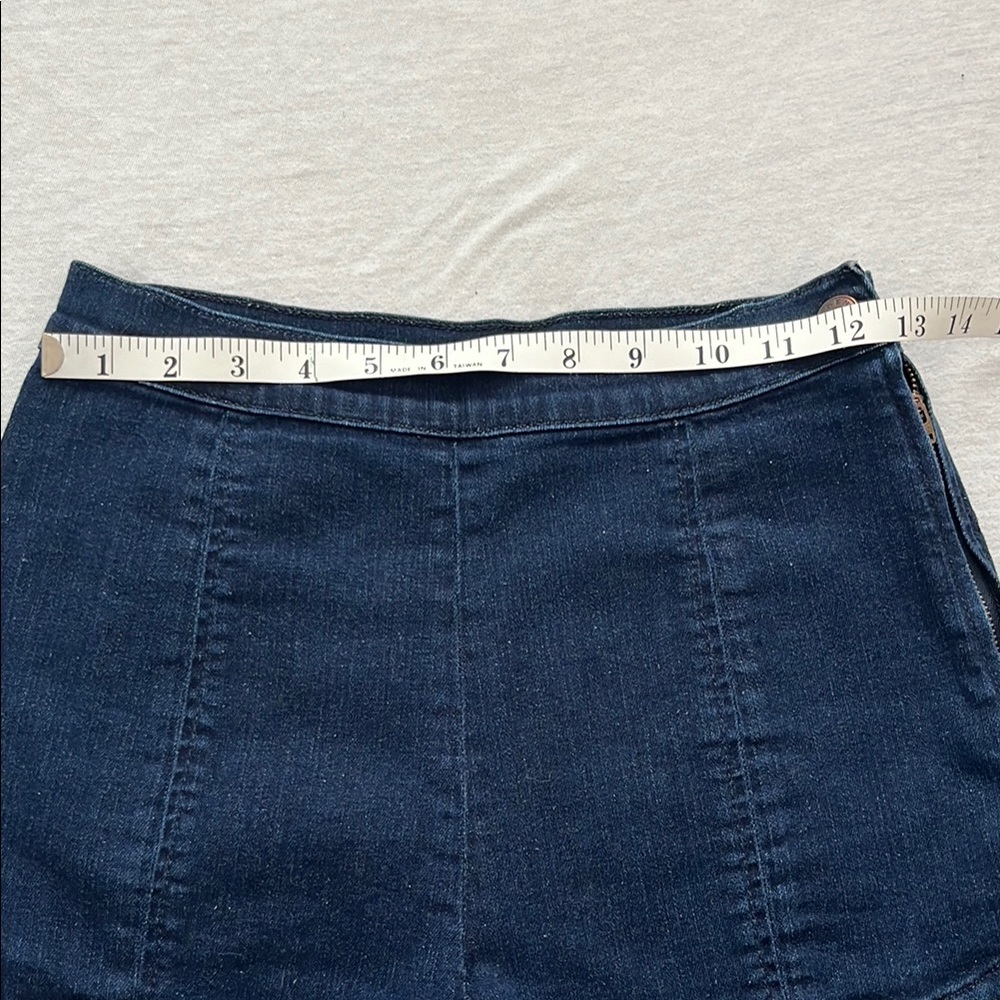 Urban Outfitters, BDG, Dolphin Pinup Short, Classic, Denim, Jean, size 25 - Picture 5 of 9